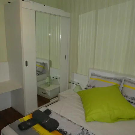 Panoramic Sea-port View Apartment *